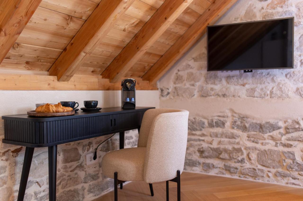 Balturio Boutique 4 Stars Properties In The Center Kastela Exterior photo
