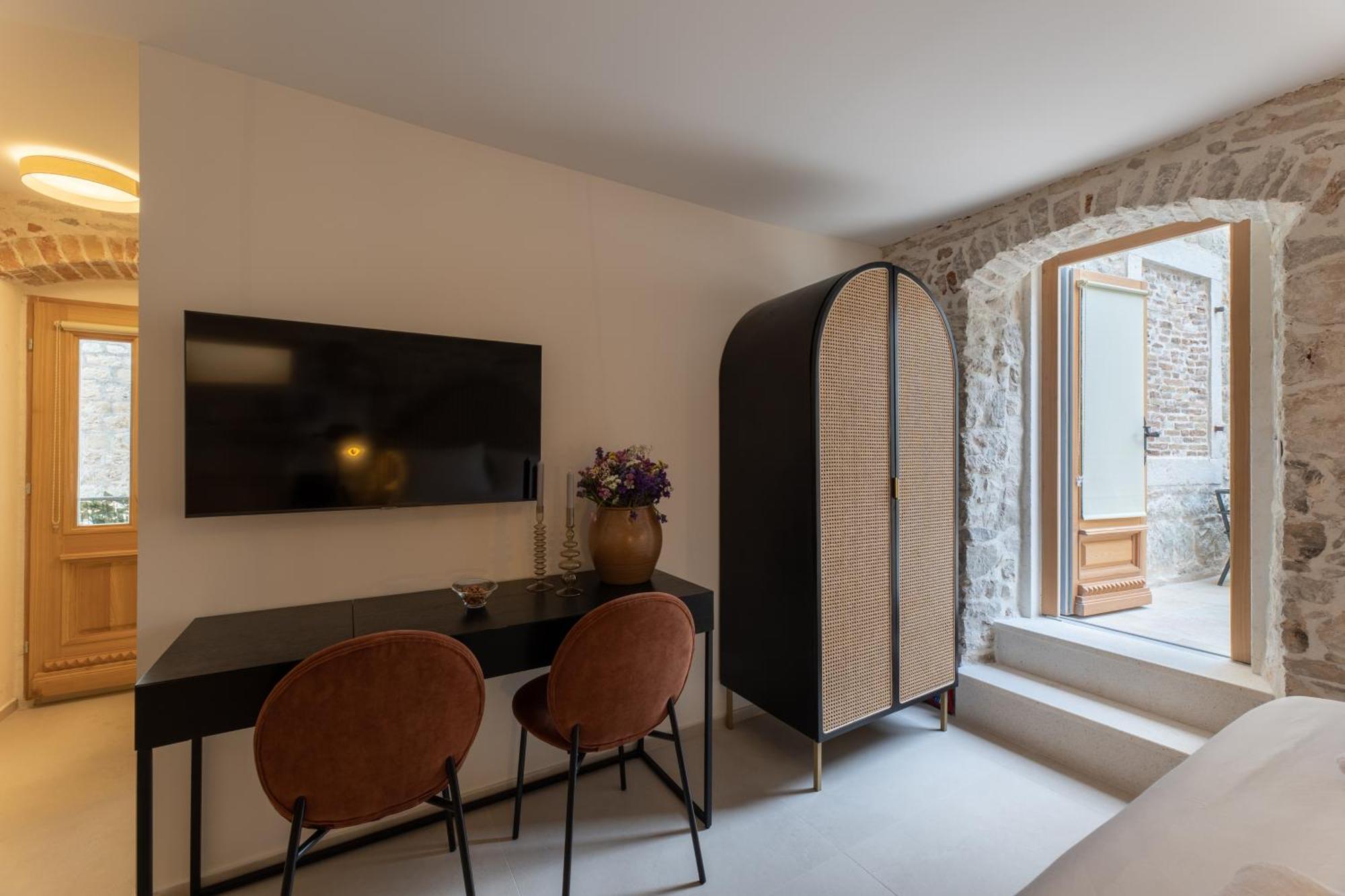 Balturio Boutique 4 Stars Properties In The Center Kastela Exterior photo