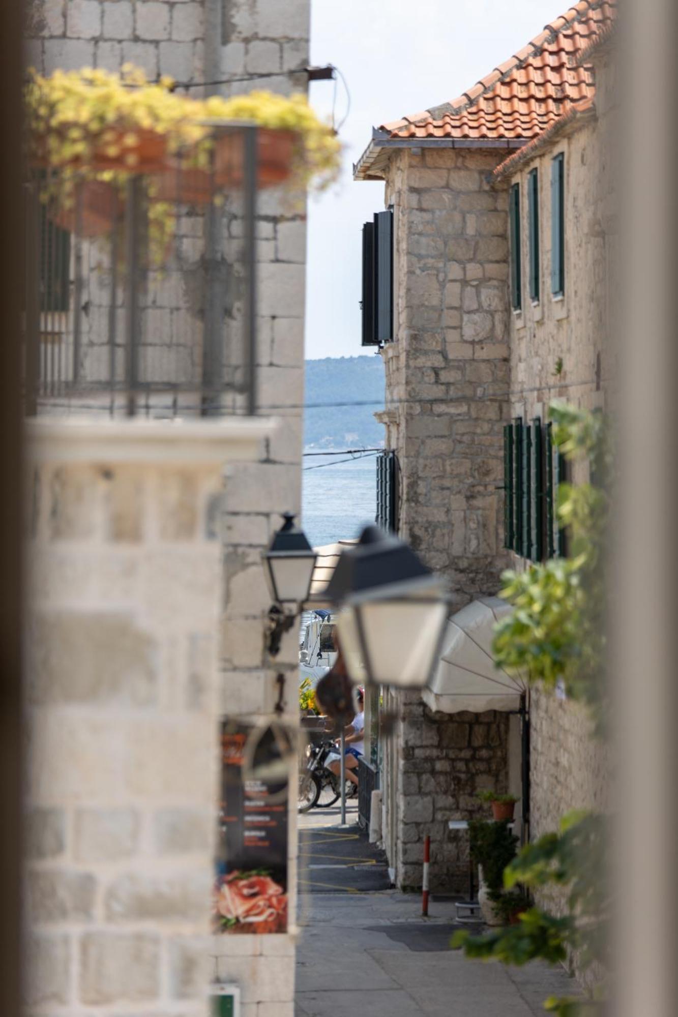 Balturio Boutique 4 Stars Properties In The Center Kastela Exterior photo