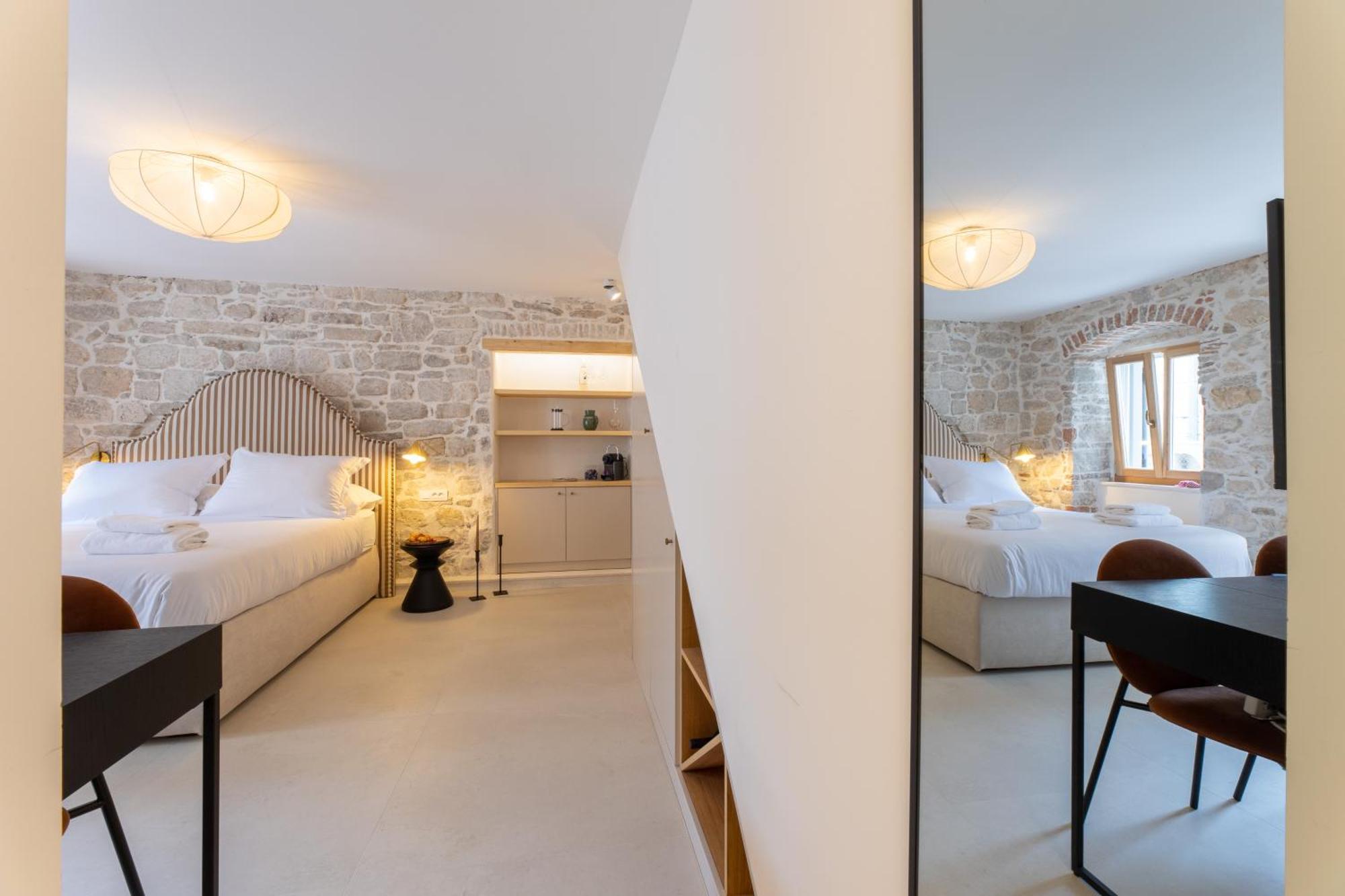 Balturio Boutique 4 Stars Properties In The Center Kastela Room photo