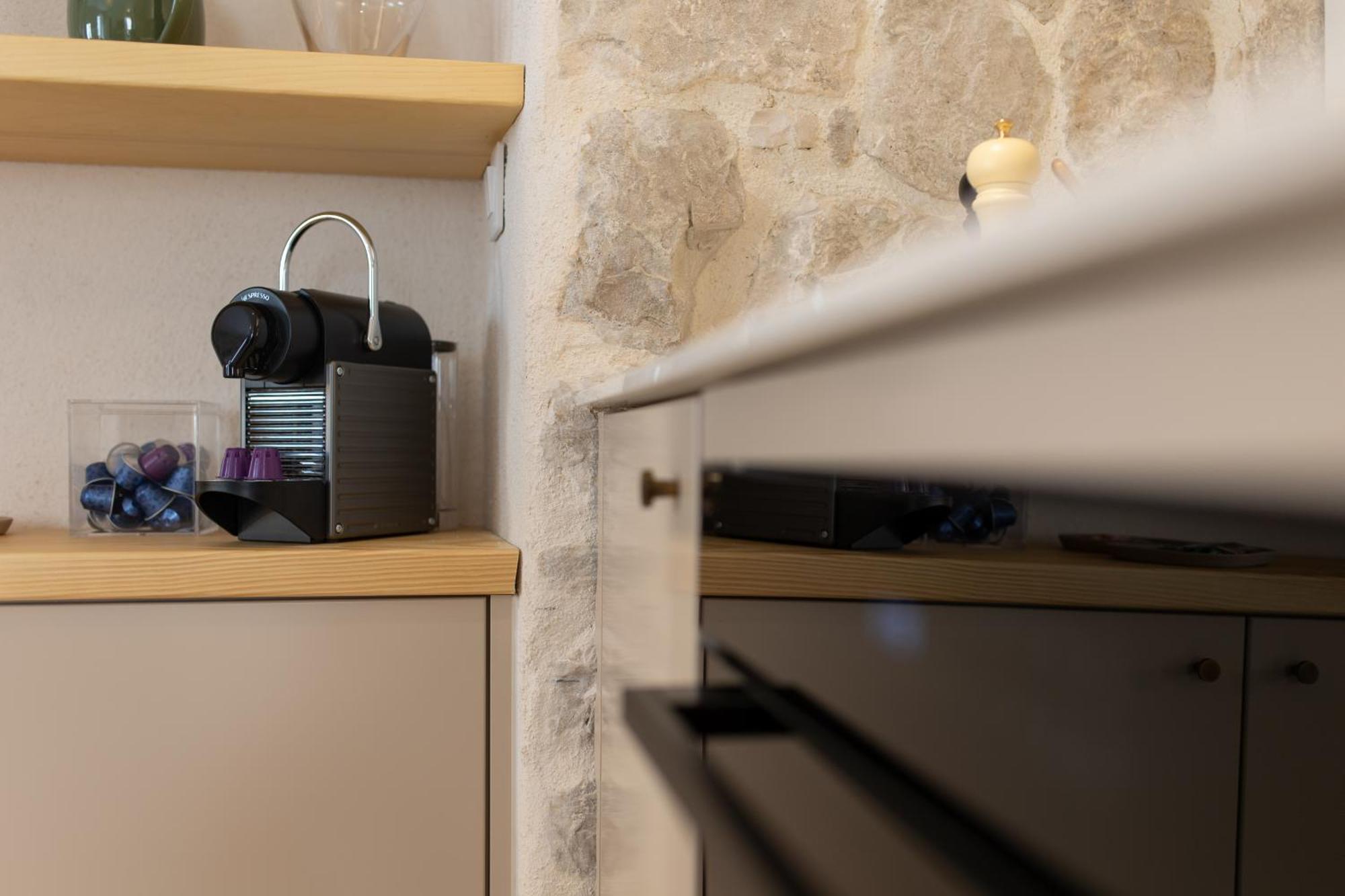 Balturio Boutique 4 Stars Properties In The Center Kastela Room photo