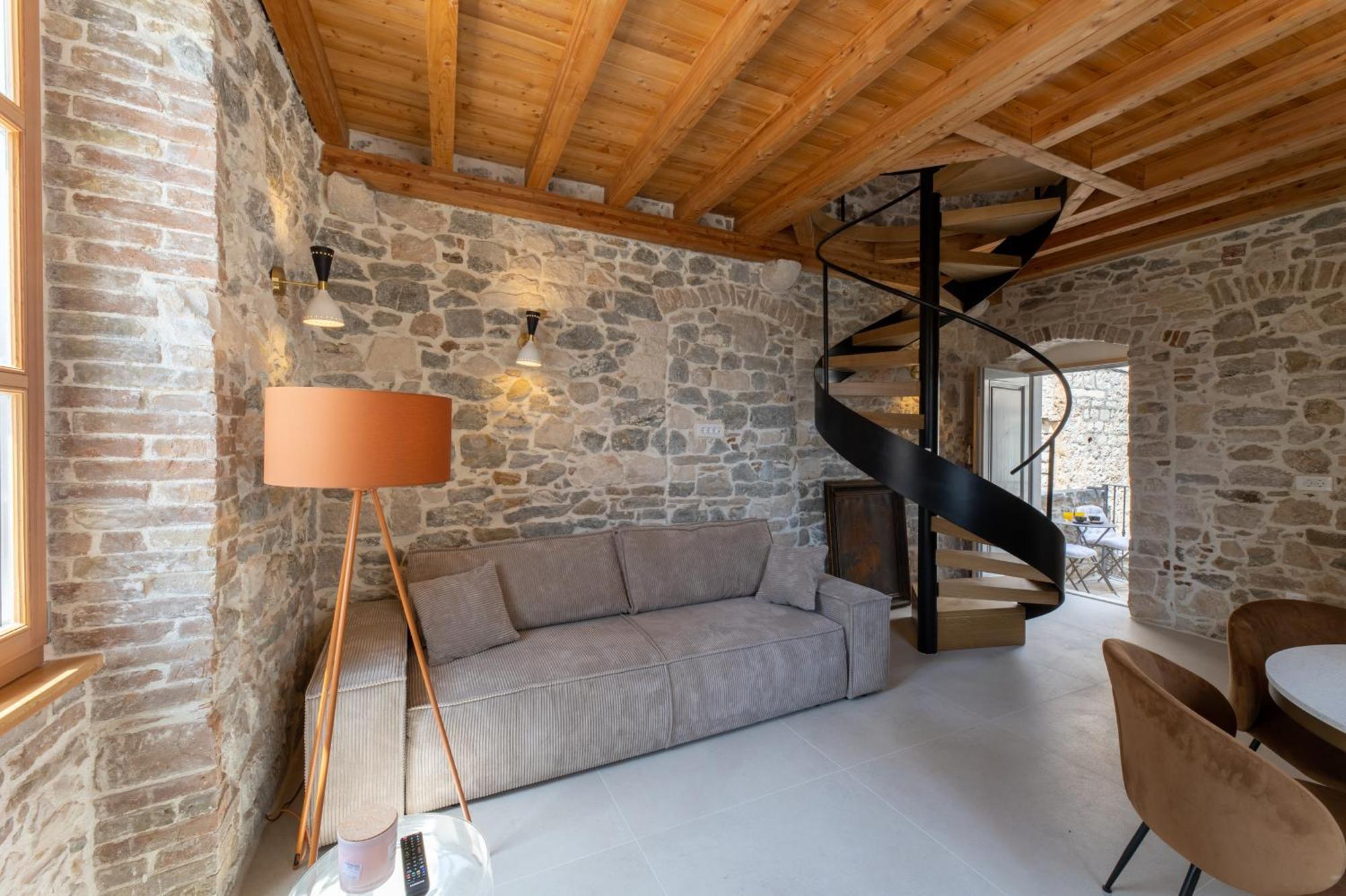 Balturio Boutique 4 Stars Properties In The Center Kastela Room photo