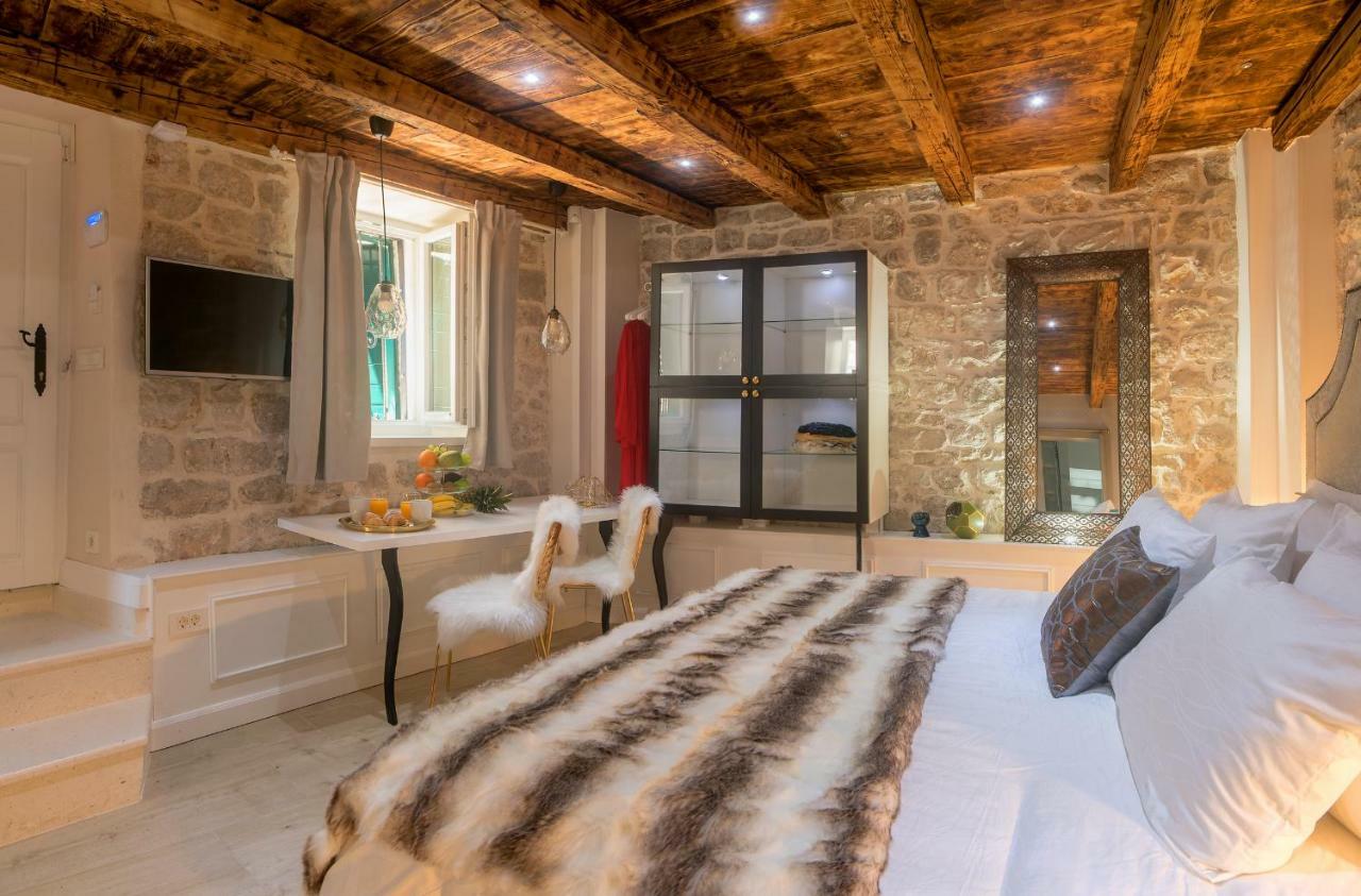 Balturio Boutique 4 Stars Properties In The Center Kastela Exterior photo