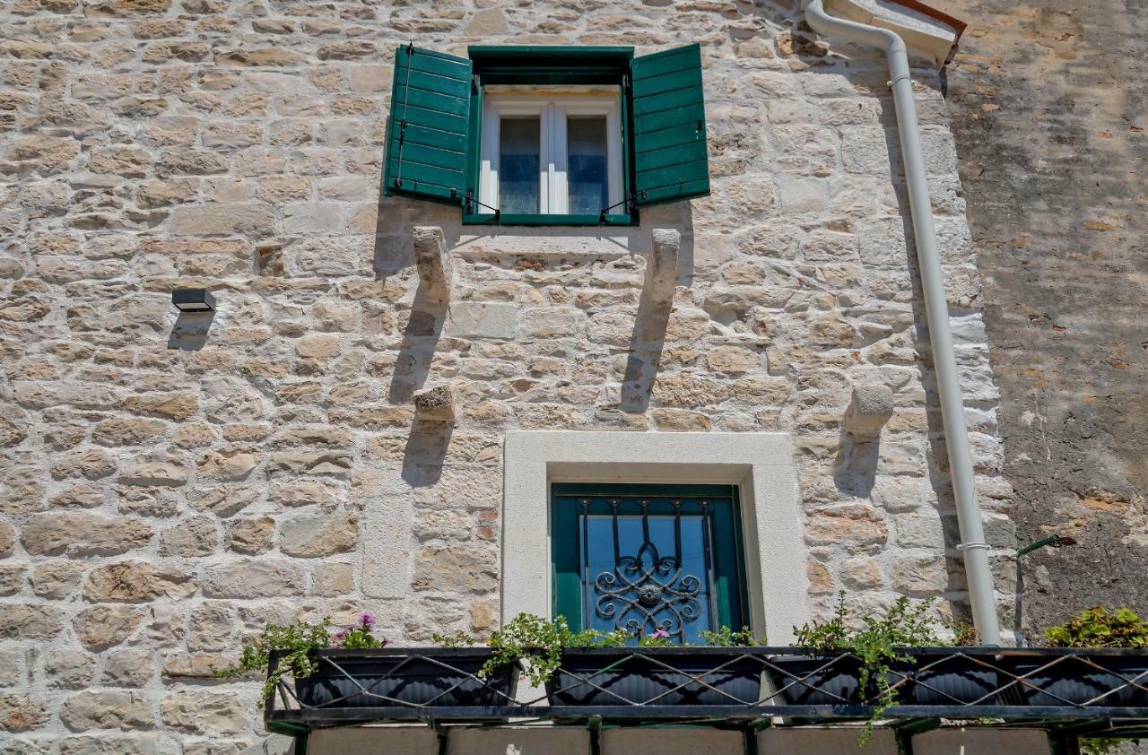 Balturio Boutique 4 Stars Properties In The Center Kastela Exterior photo