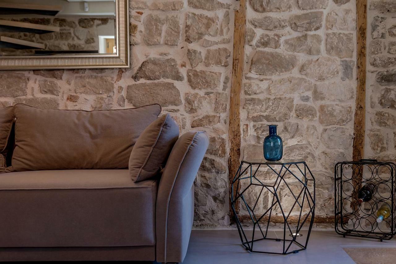 Balturio Boutique 4 Stars Properties In The Center Kastela Exterior photo