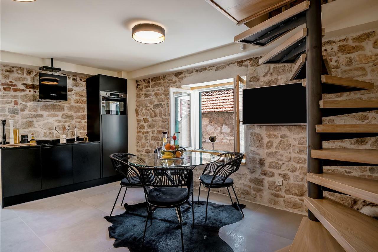 Balturio Boutique 4 Stars Properties In The Center Kastela Exterior photo