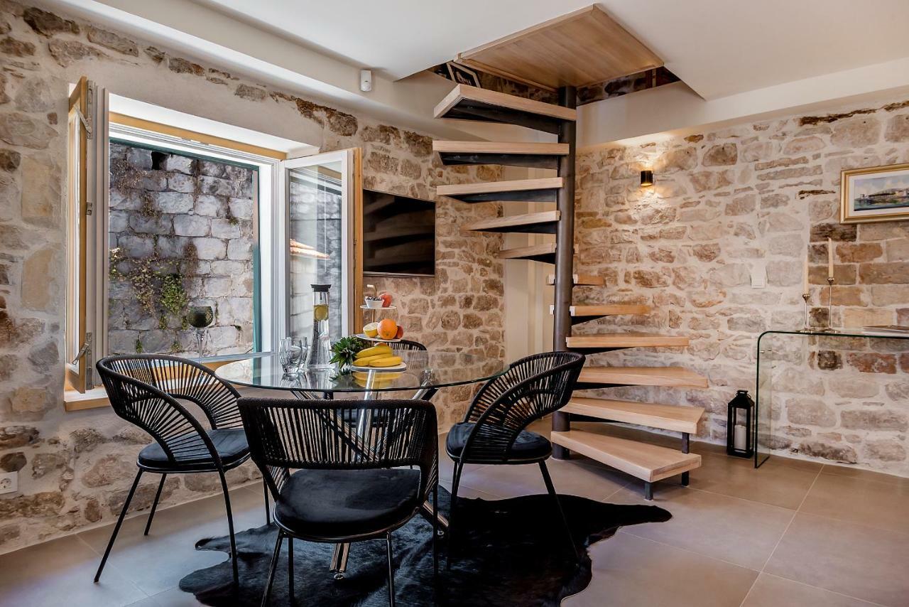 Balturio Boutique 4 Stars Properties In The Center Kastela Exterior photo